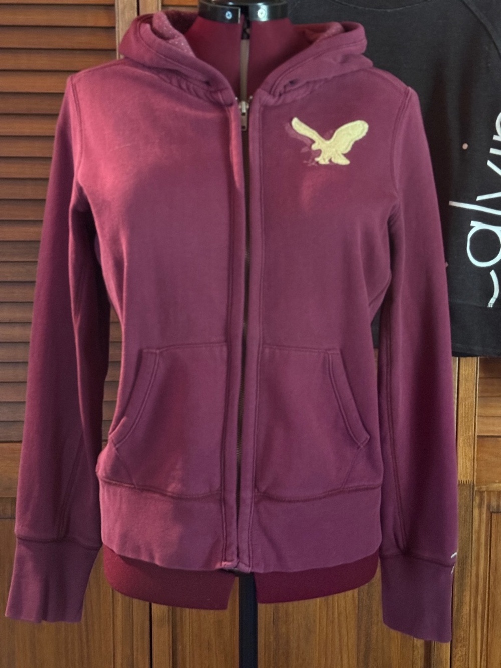 Bundle 2 Calvin Klein Logo Crop Crew Sweatshirt & AEO Zip Hoodie Logo Large